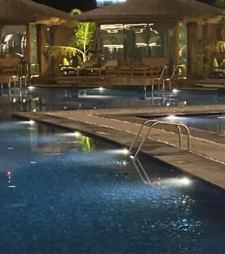 Grand Sapphire Casino And Residents 1 Bedroom With Free Internet Апартаменты *